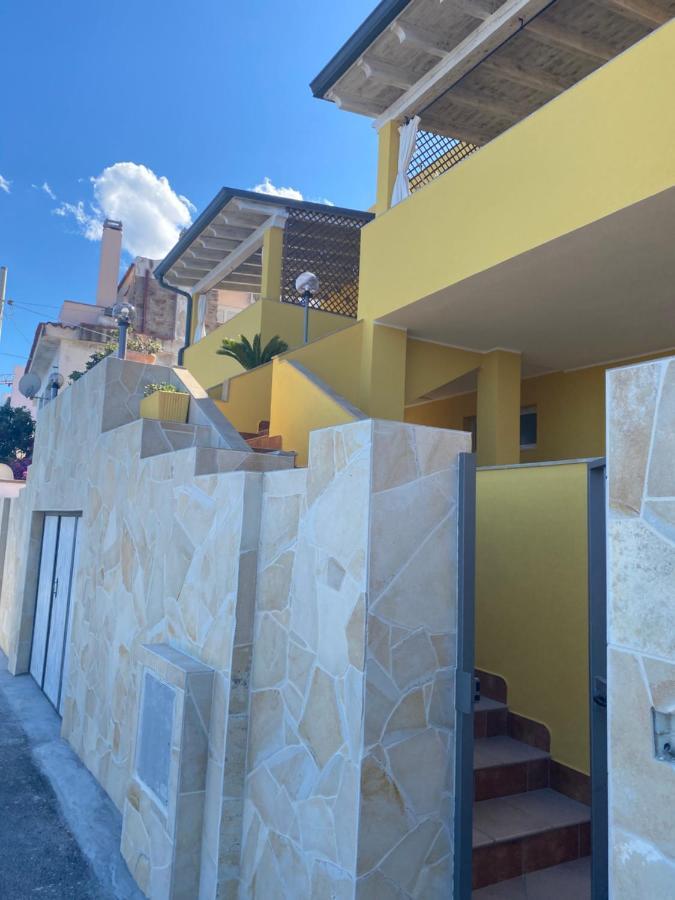 La Casa Gialla Cala Gonone Bagian luar foto
