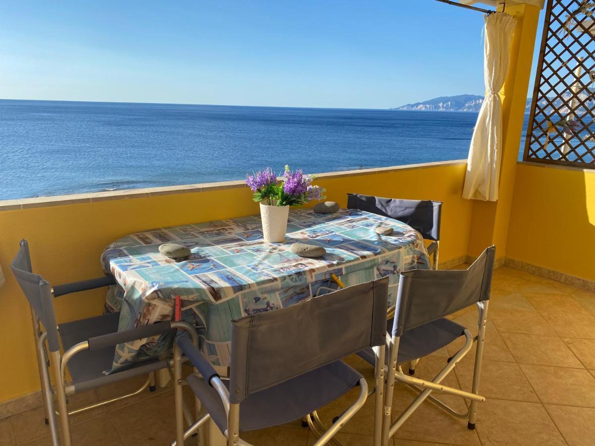 La Casa Gialla Cala Gonone Bagian luar foto