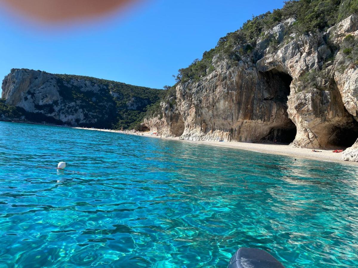 La Casa Gialla Cala Gonone Bagian luar foto