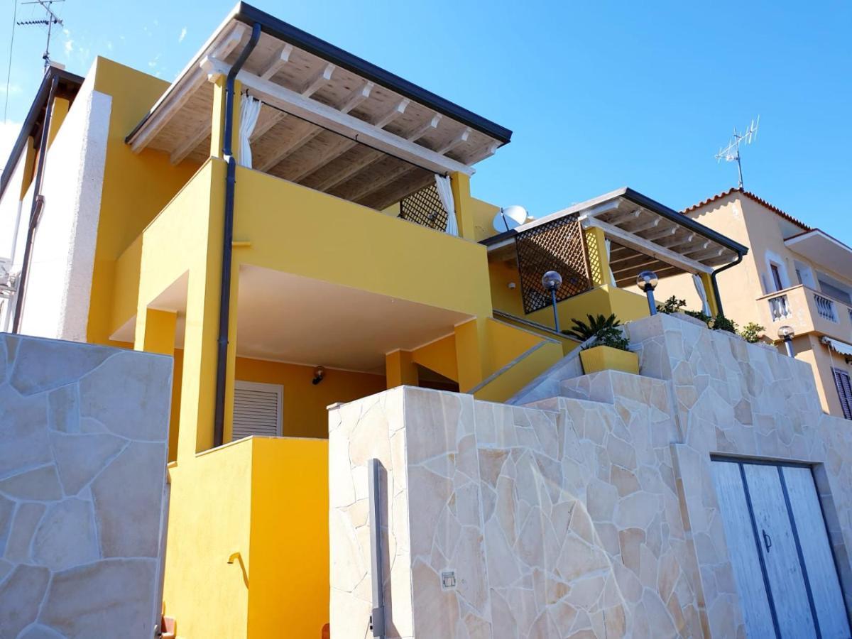 La Casa Gialla Cala Gonone Bagian luar foto