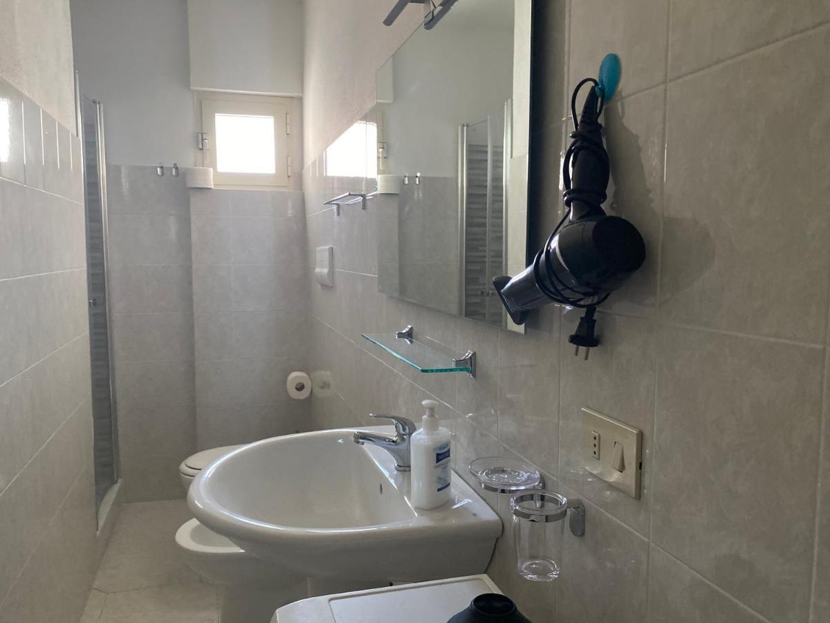 La Casa Gialla Cala Gonone Bagian luar foto
