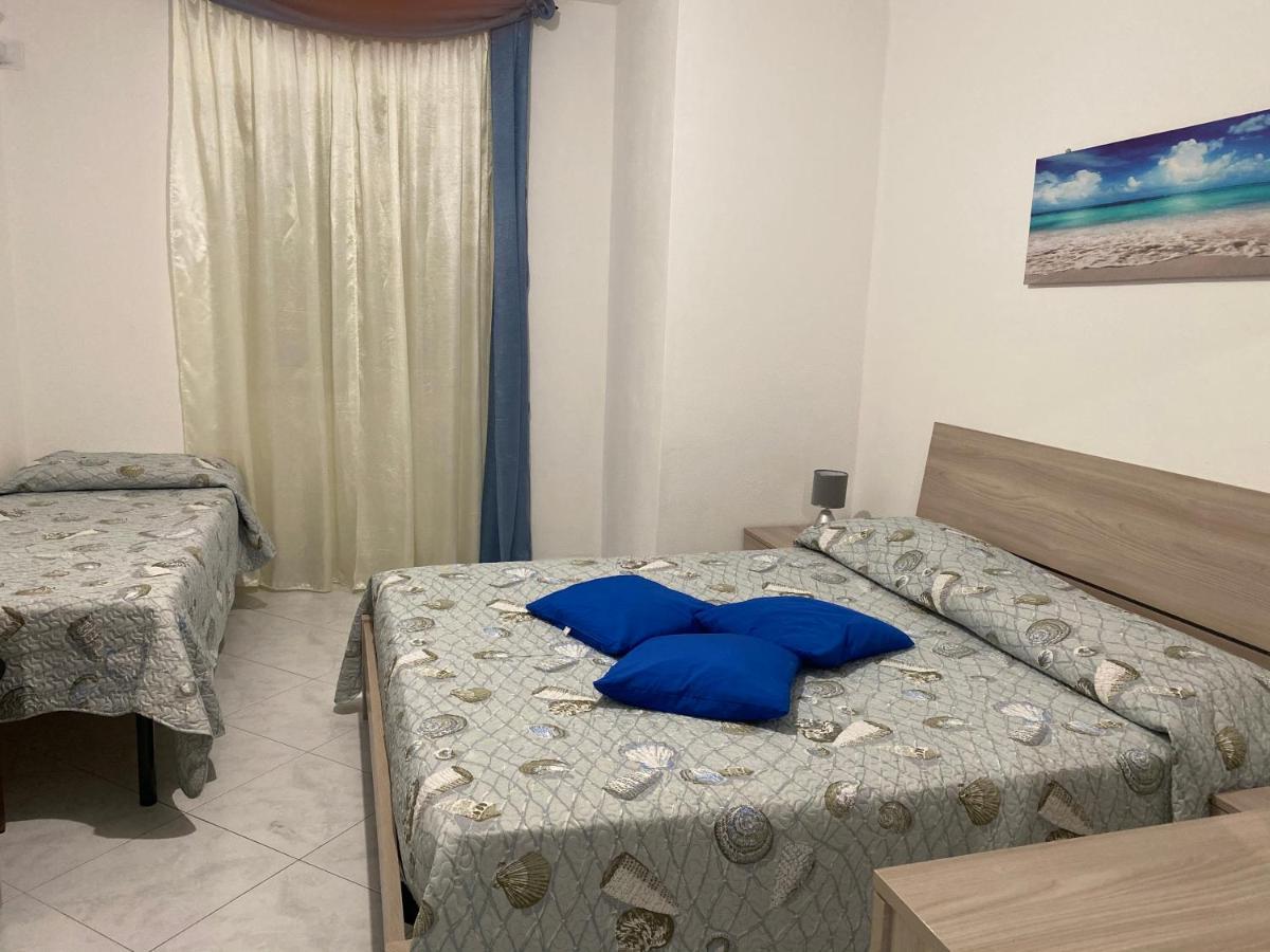 La Casa Gialla Cala Gonone Bagian luar foto